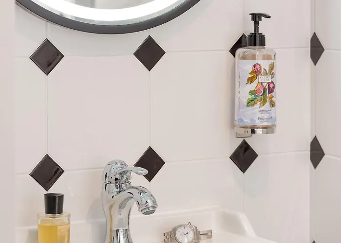 Madeleine De Senlis Hotel 3*