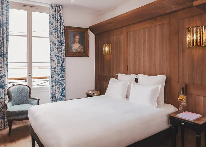 Отель Madeleine De Senlis 3*