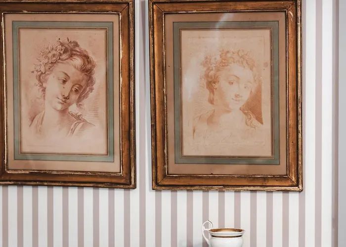 Madeleine De Senlis 파리