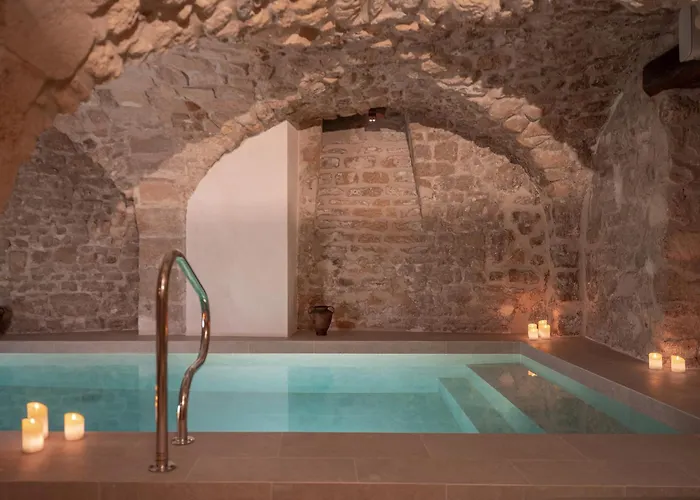 Hotel Madeleine De Senlis 3*