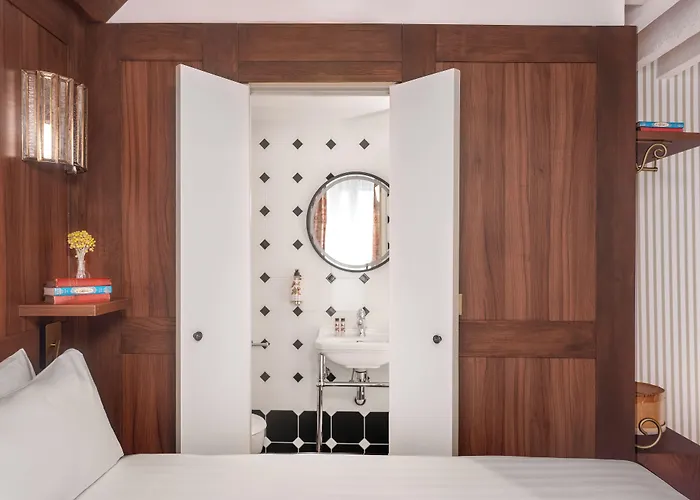 Madeleine De Senlis Hotel