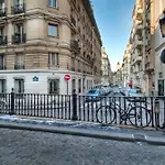 Madeleine De Senlis 파리