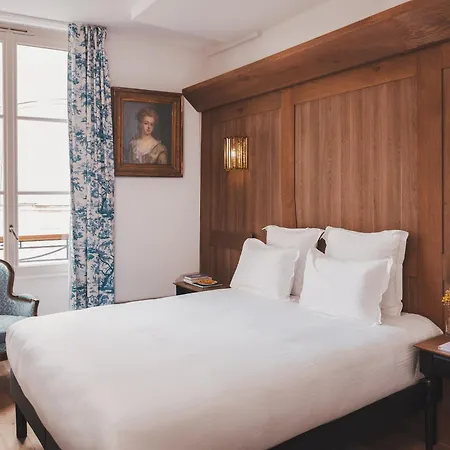 Отель Madeleine De Senlis 3*